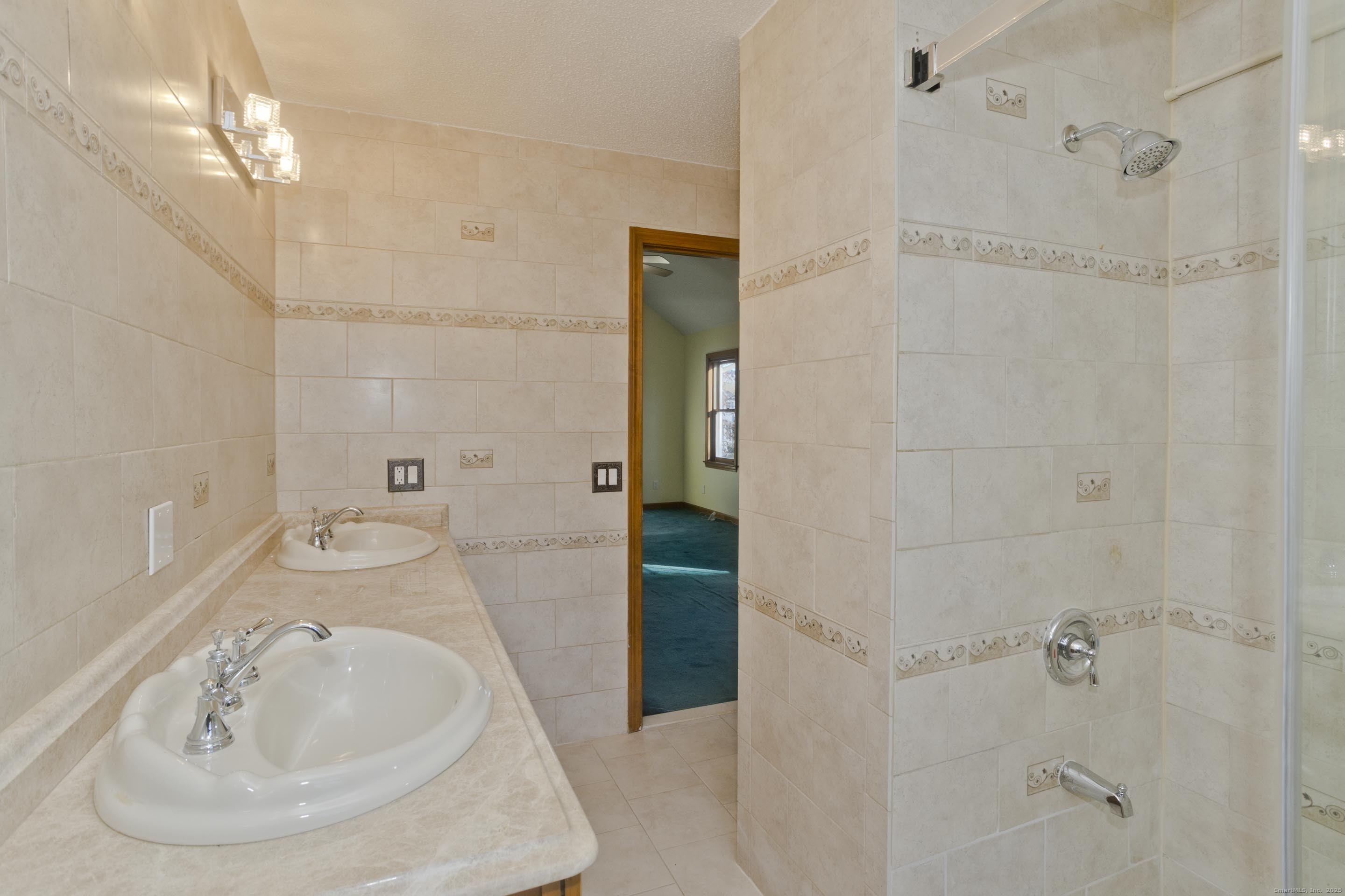 29 Privilege Road Bloomfield CT 06002