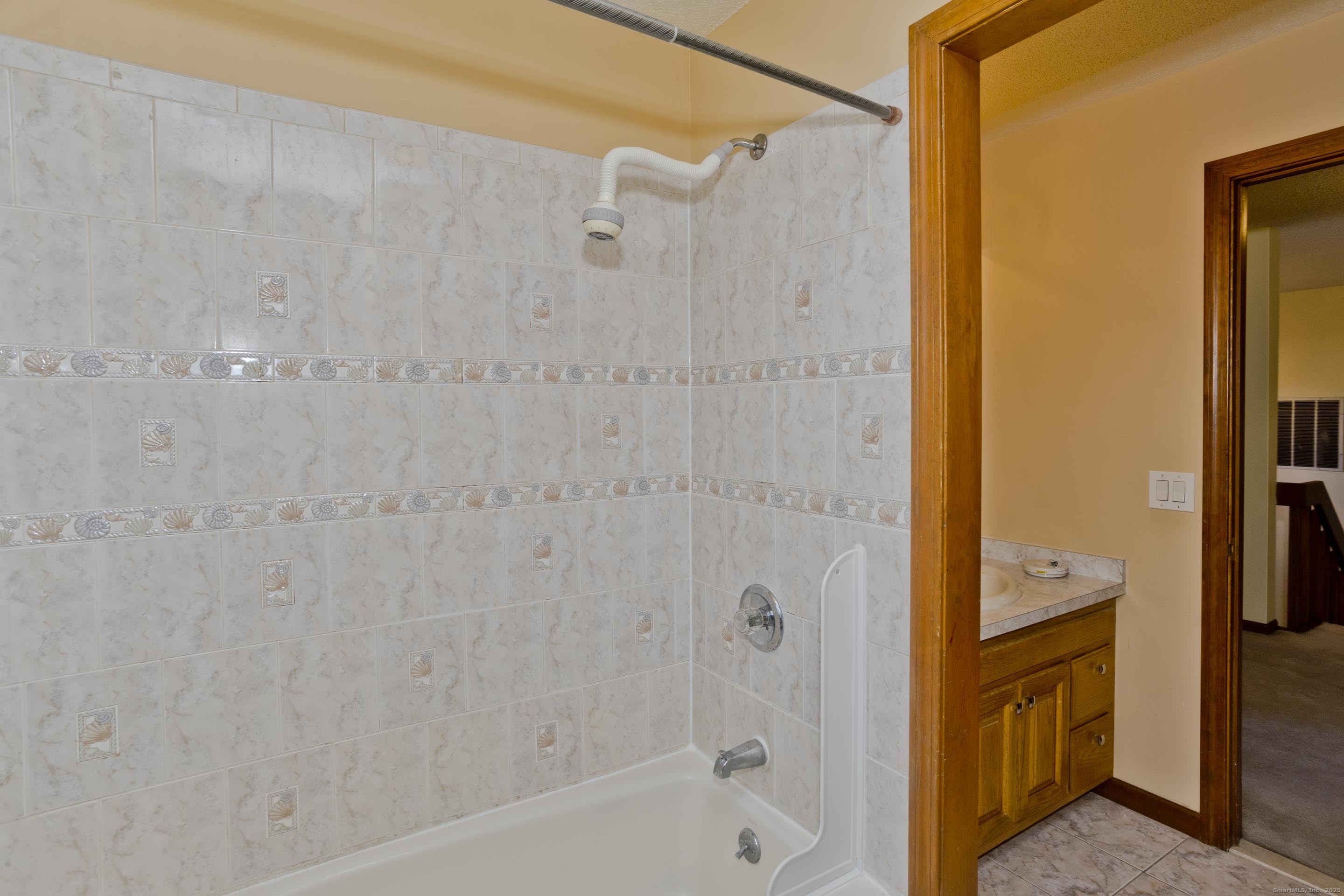 29 Privilege Road Bloomfield CT 06002