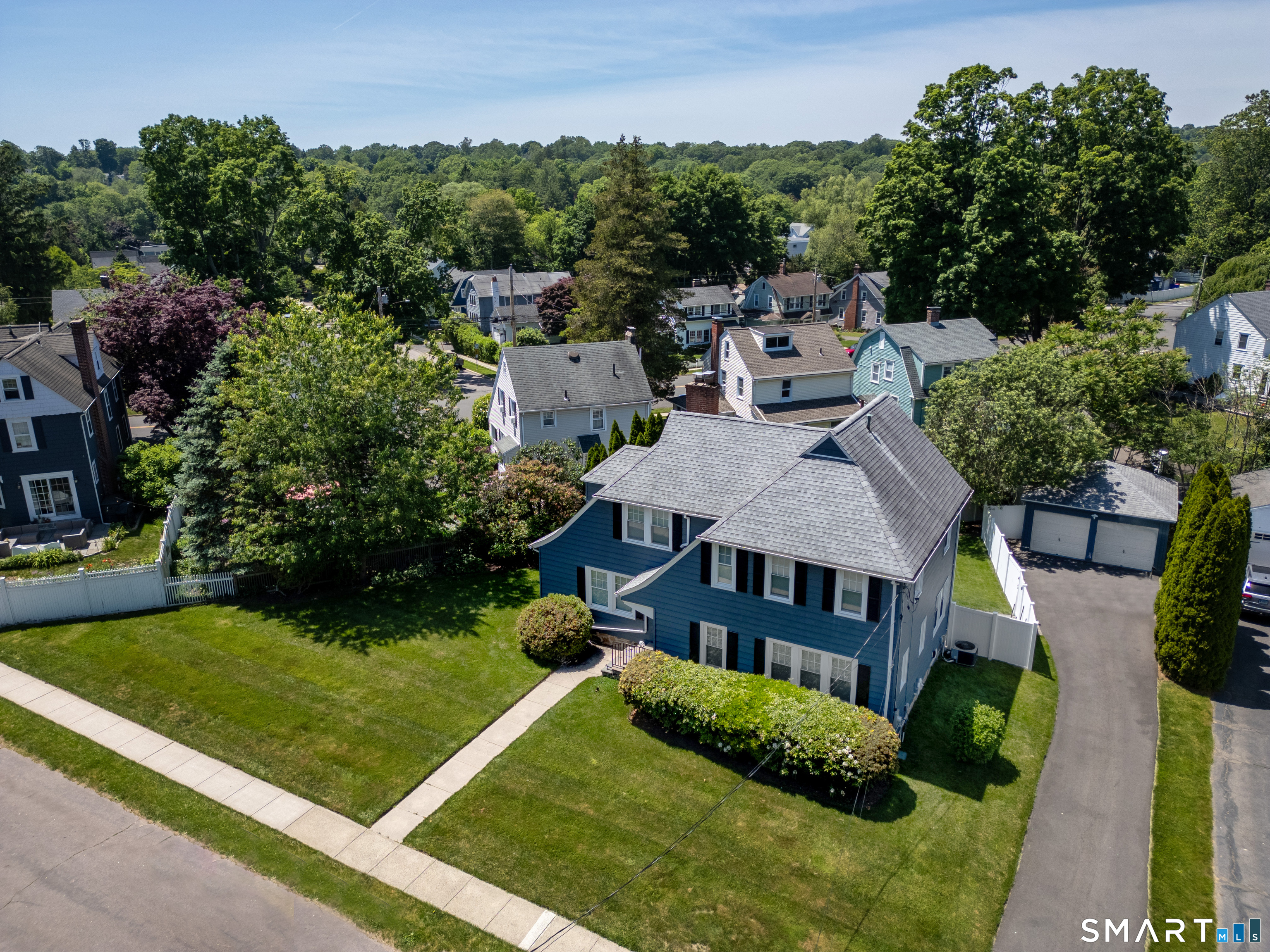 180 Rockland Road Fairfield CT 06825