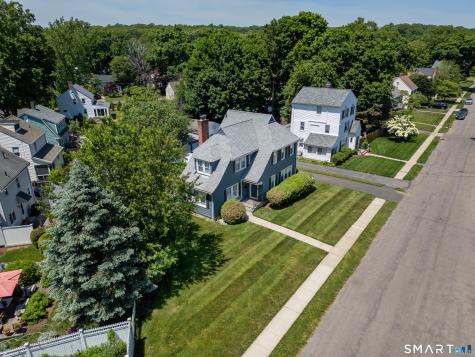 180 Rockland Road Fairfield CT 06825