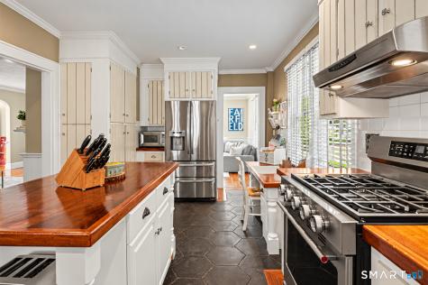 85 Newman Place Fairfield CT 06825