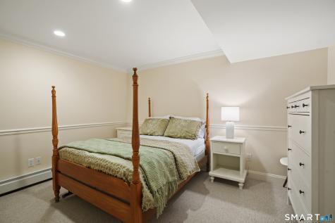 70 Chestnut Hill Lane Stamford CT 06903