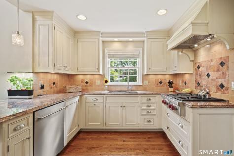 70 Chestnut Hill Lane Stamford CT 06903