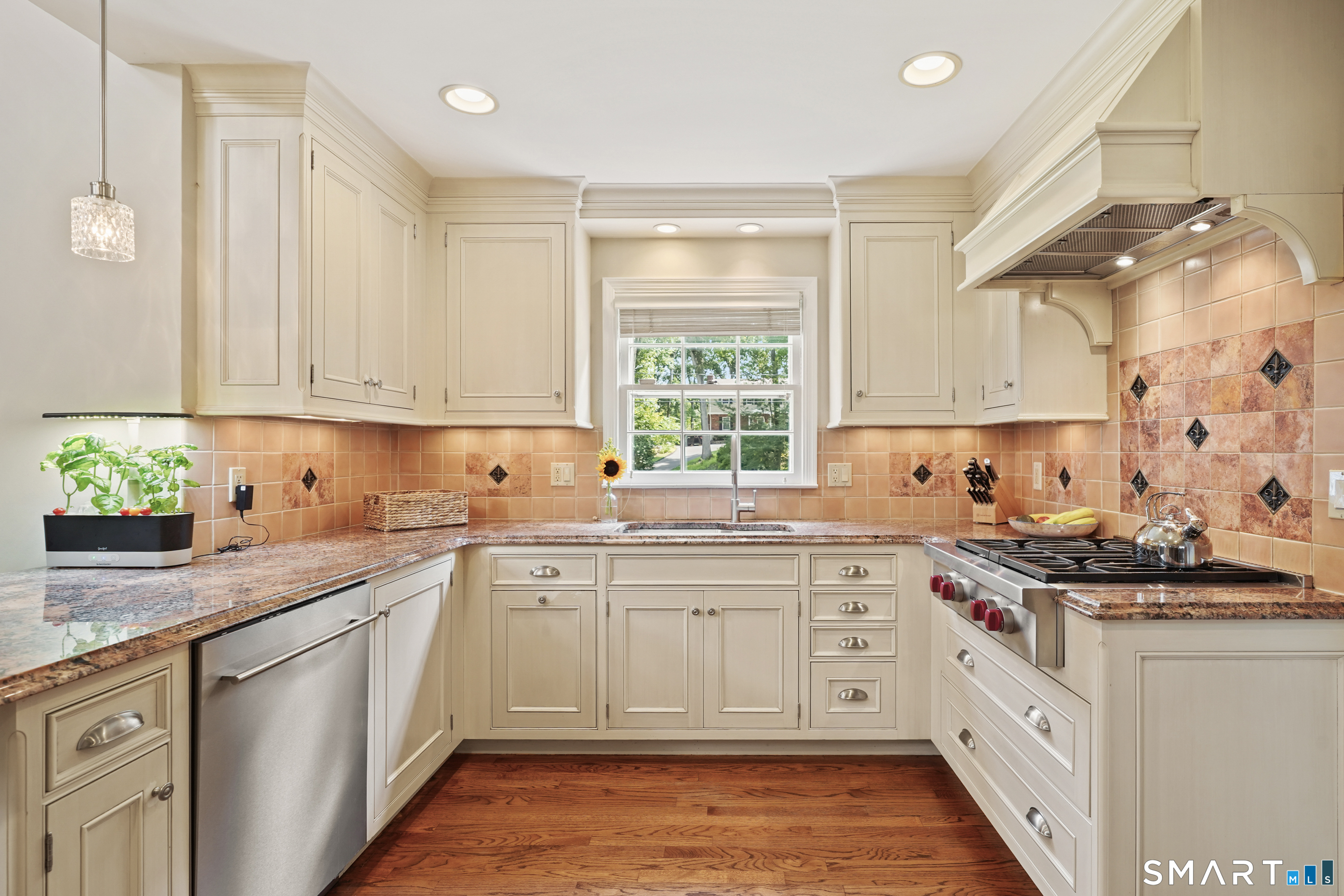 70 Chestnut Hill Lane Stamford CT 06903