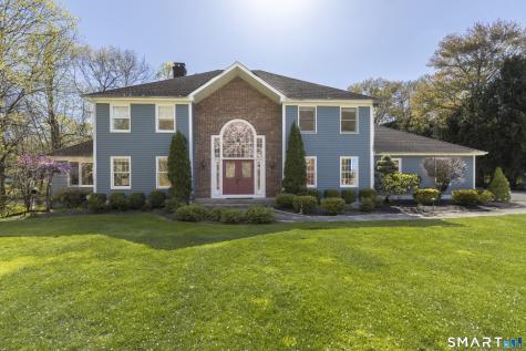 3 Crescent Lane Trumbull CT 06611