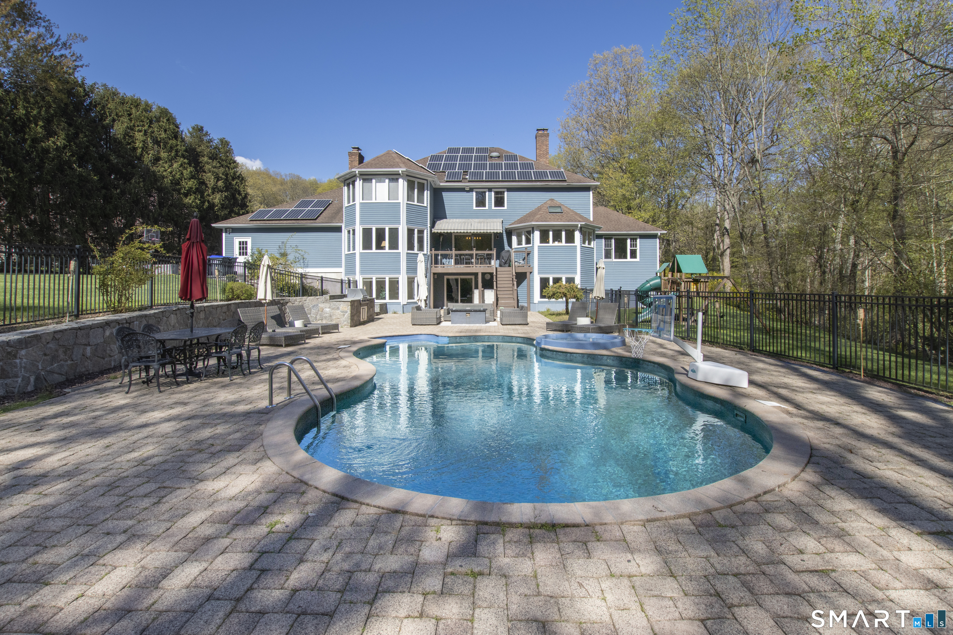3 Crescent Lane Trumbull CT 06611