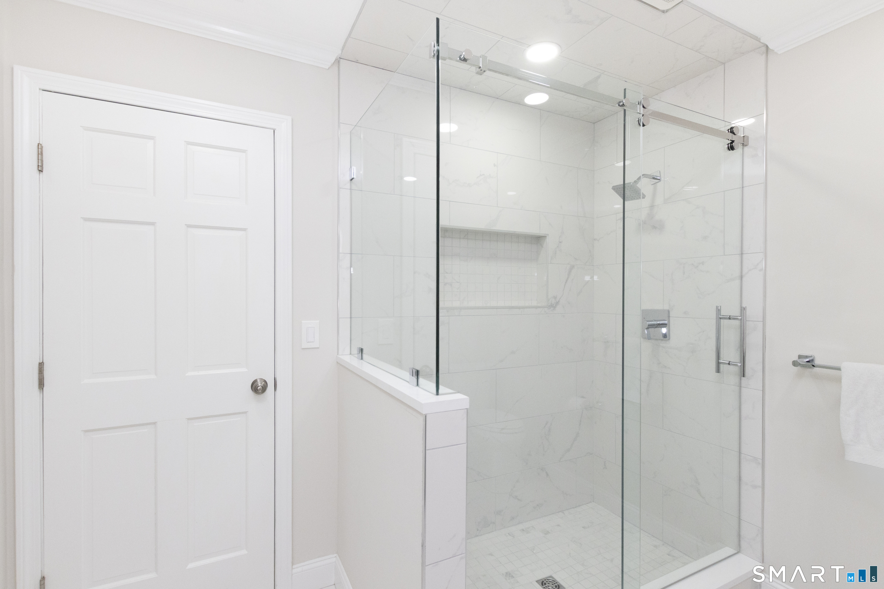 3 Crescent Lane Trumbull CT 06611