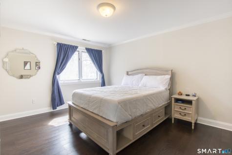 3 Crescent Lane Trumbull CT 06611