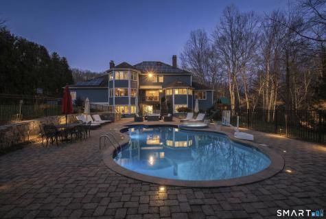 3 Crescent Lane Trumbull CT 06611