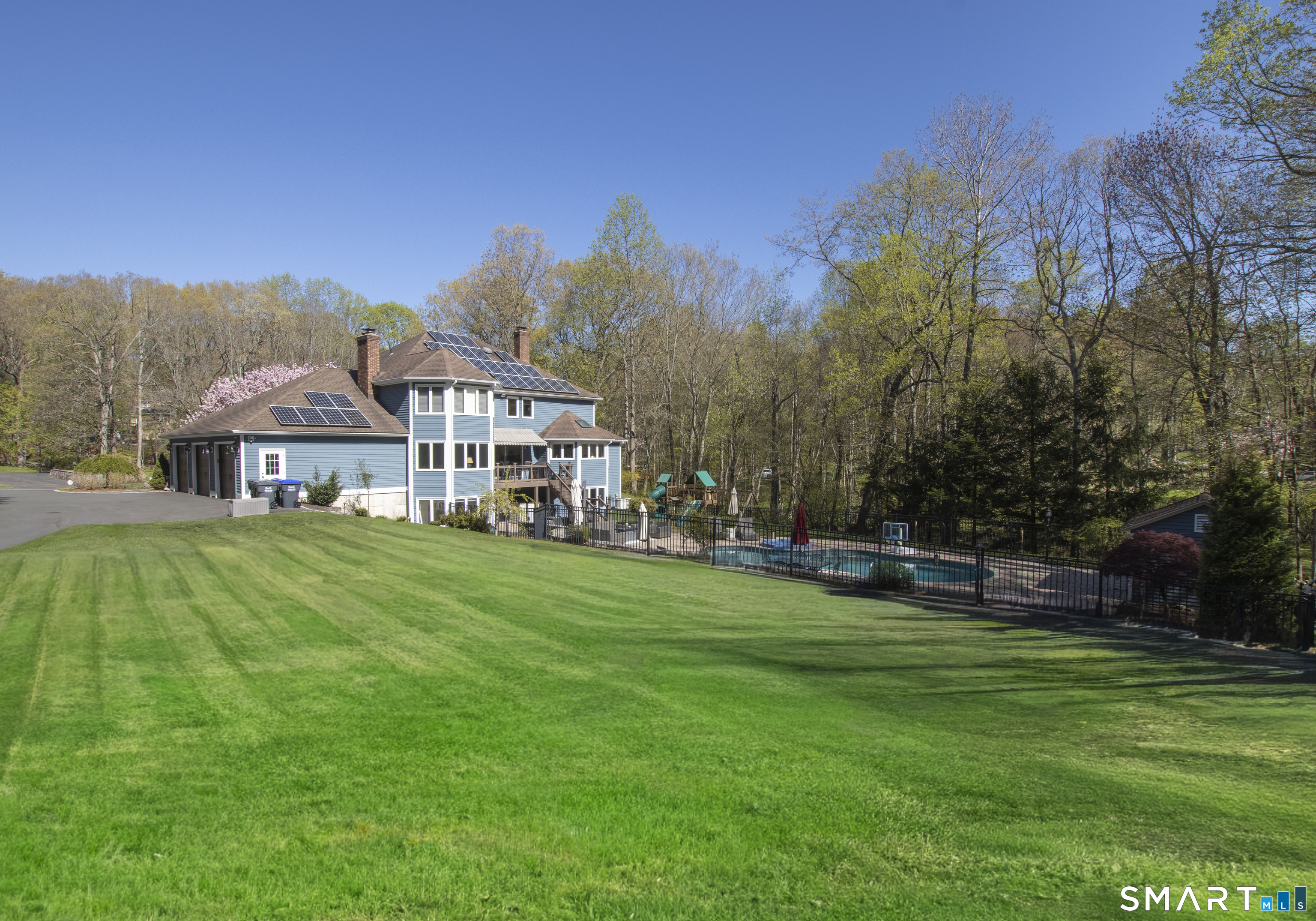 3 Crescent Lane Trumbull CT 06611
