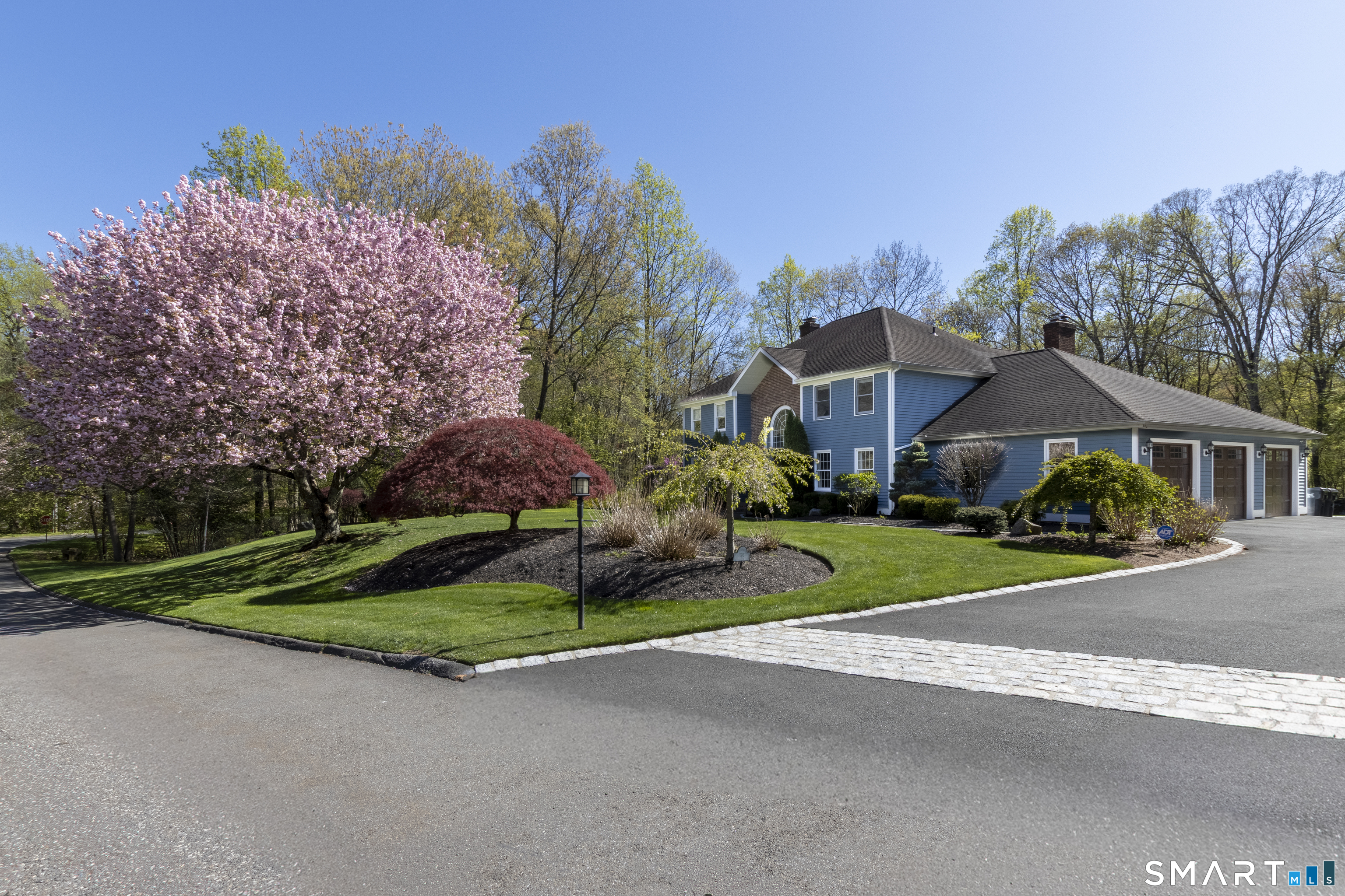 3 Crescent Lane Trumbull CT 06611