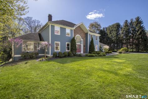 3 Crescent Lane Trumbull CT 06611