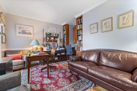 4 Abbey Lane Newtown CT 06470