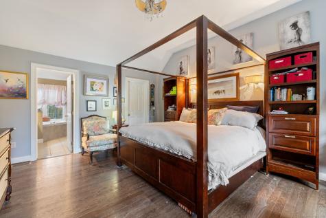 4 Abbey Lane Newtown CT 06470