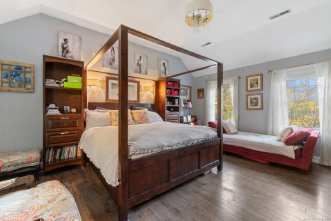 4 Abbey Lane Newtown CT 06470