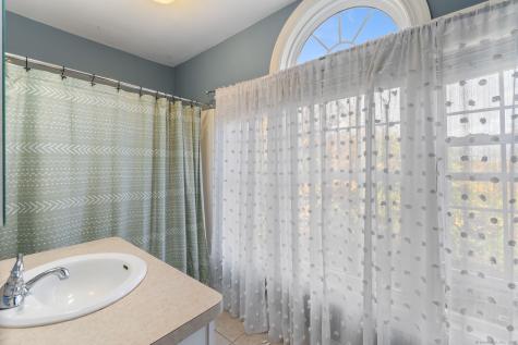 4 Abbey Lane Newtown CT 06470