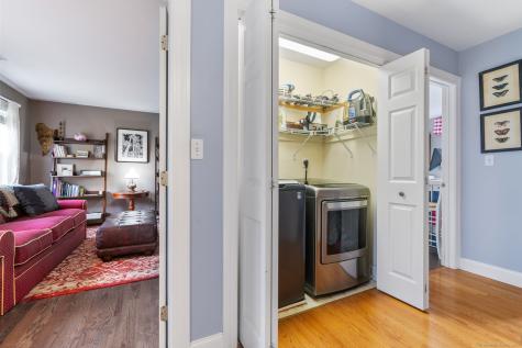 4 Abbey Lane Newtown CT 06470