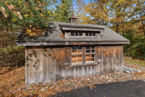 4 Abbey Lane Newtown CT 06470