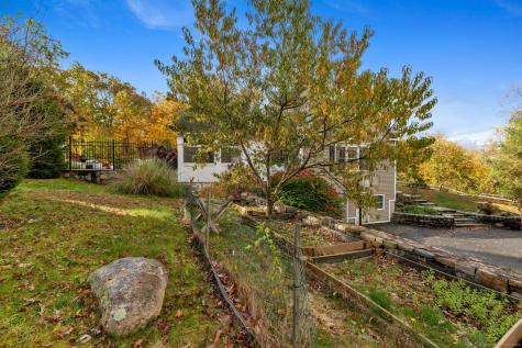 4 Abbey Lane Newtown CT 06470