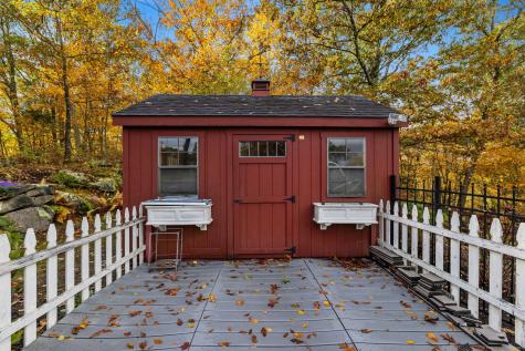 4 Abbey Lane Newtown CT 06470