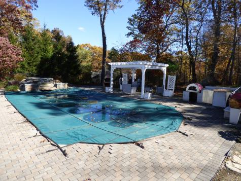 4 Abbey Lane Newtown CT 06470