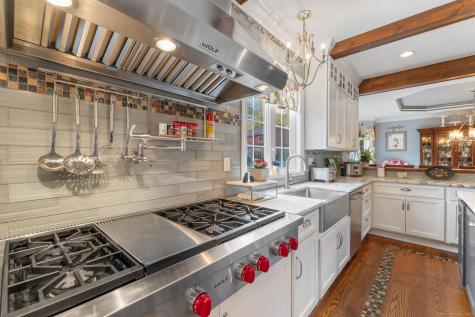 4 Abbey Lane Newtown CT 06470