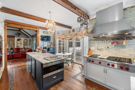 4 Abbey Lane Newtown CT 06470