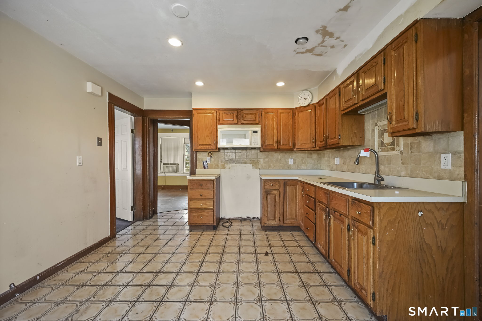 533 Wayne Street Bridgeport CT 06606