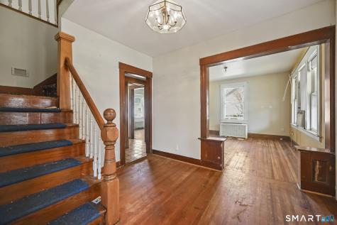 533 Wayne Street Bridgeport CT 06606