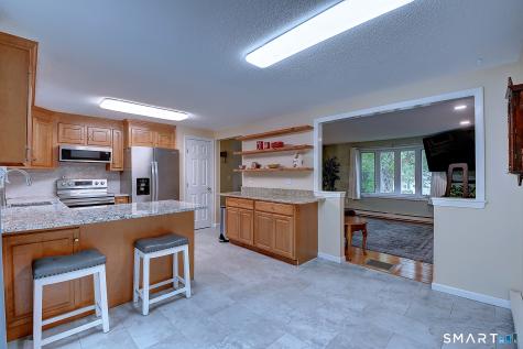 9 Green Drive Plymouth CT 06786