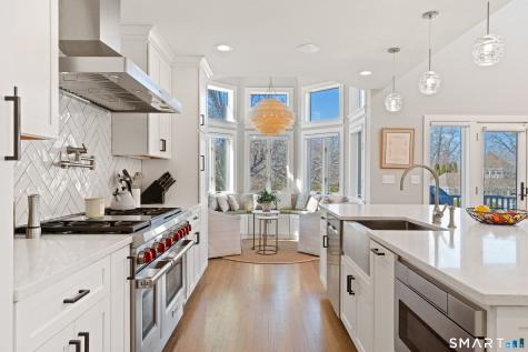 15 Linden Shores Branford CT 06405