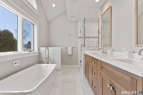15 Linden Shores Branford CT 06405
