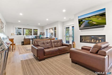 15 Linden Shores Branford CT 06405