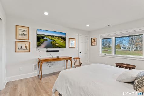 15 Linden Shores Branford CT 06405