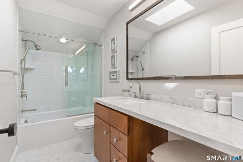 15 Linden Shores Branford CT 06405