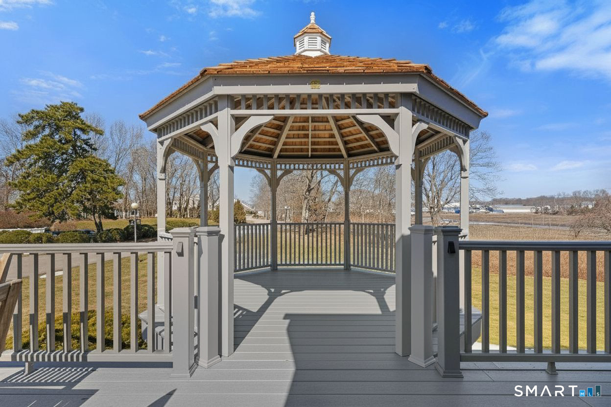 15 Linden Shores Branford CT 06405