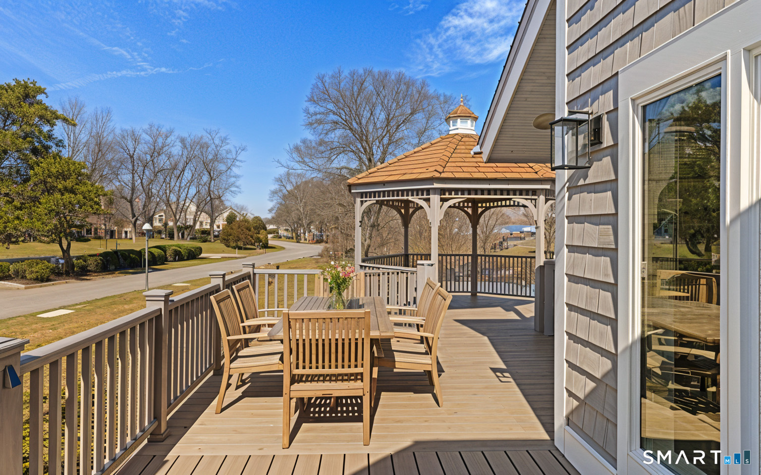 15 Linden Shores Branford CT 06405