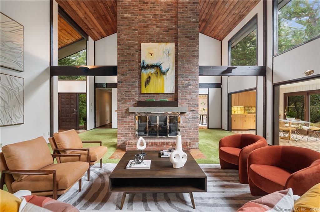 115 Pequot Lane New Canaan CT 06840
