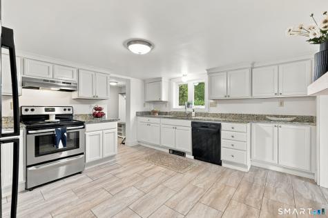 1293 River Boulevard Suffield CT 06078
