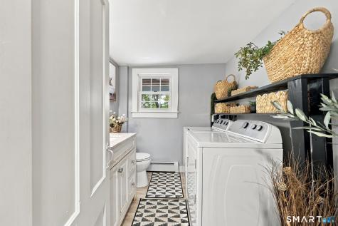 1293 River Boulevard Suffield CT 06078