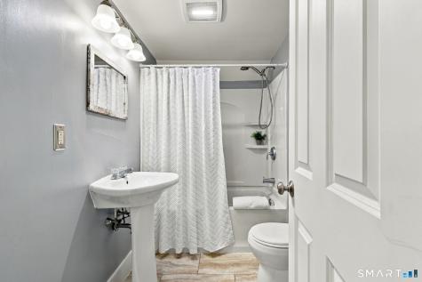 1293 River Boulevard Suffield CT 06078