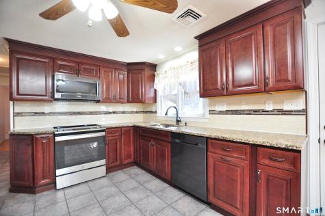 234 South Elm Street Windsor Locks CT 06096