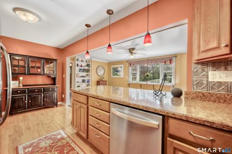 960 Peck Lane Cheshire CT 06410