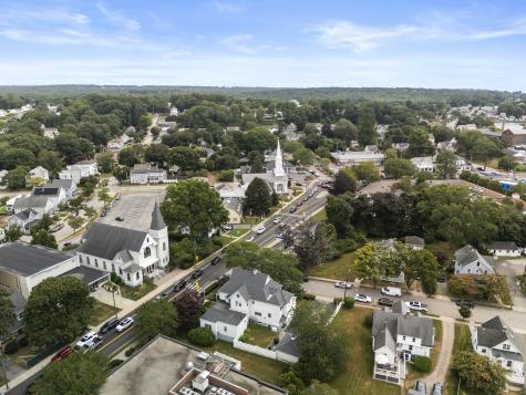 32 East Main Street Stonington CT 06355