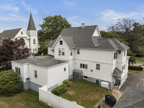 32 East Main Street Stonington CT 06355