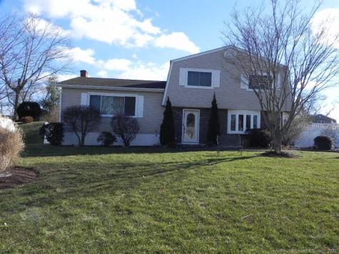 8 Rolling Lane Norwalk CT 06851