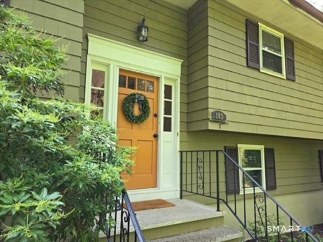 103 Dean Road East Lyme CT 06333