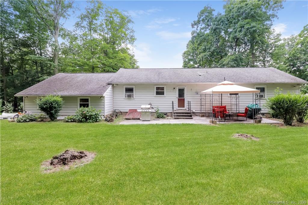 17 Manor Road New Milford CT 06776