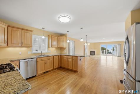 64 Hawthorne Street West Haven CT 06516