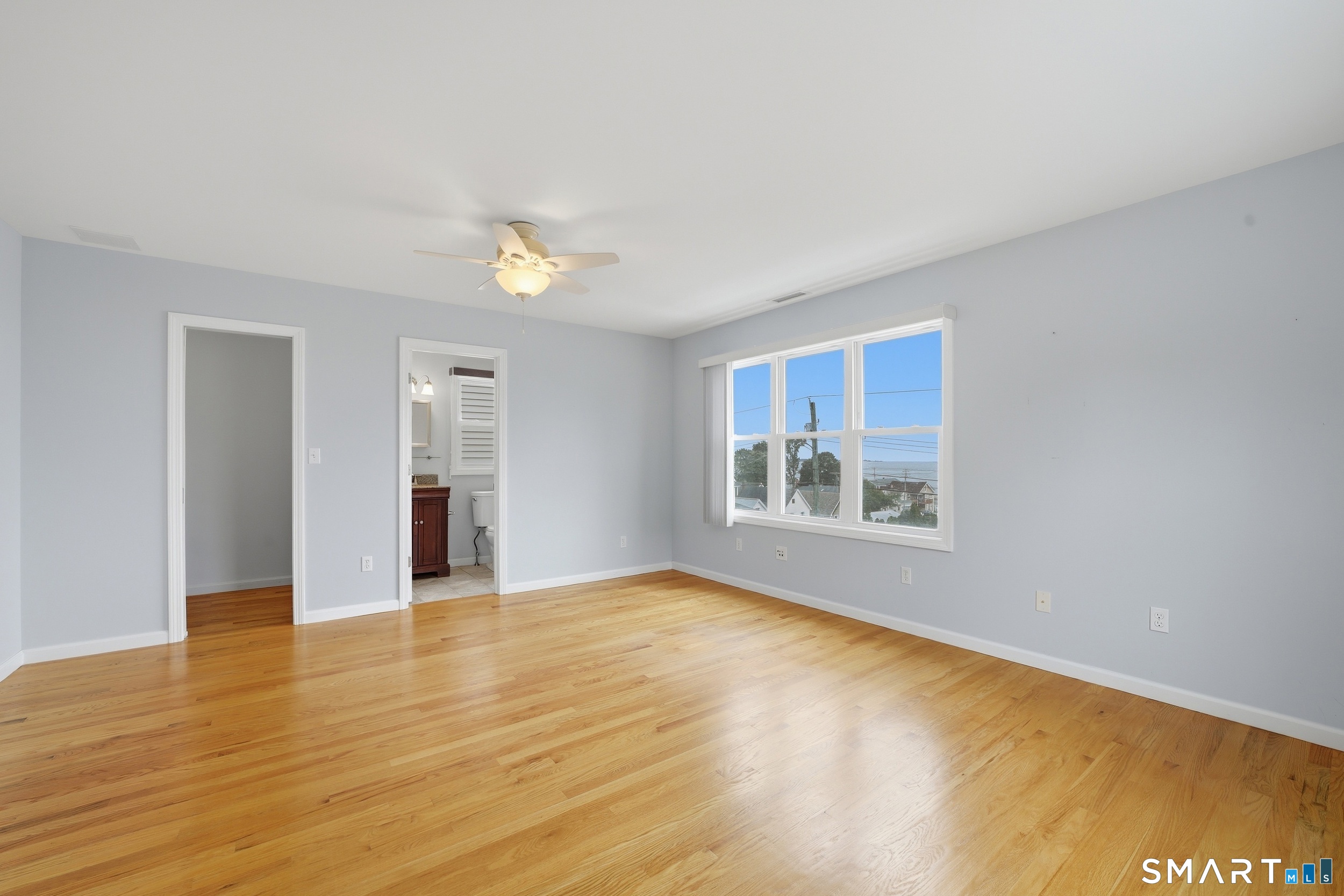 64 Hawthorne Street West Haven CT 06516